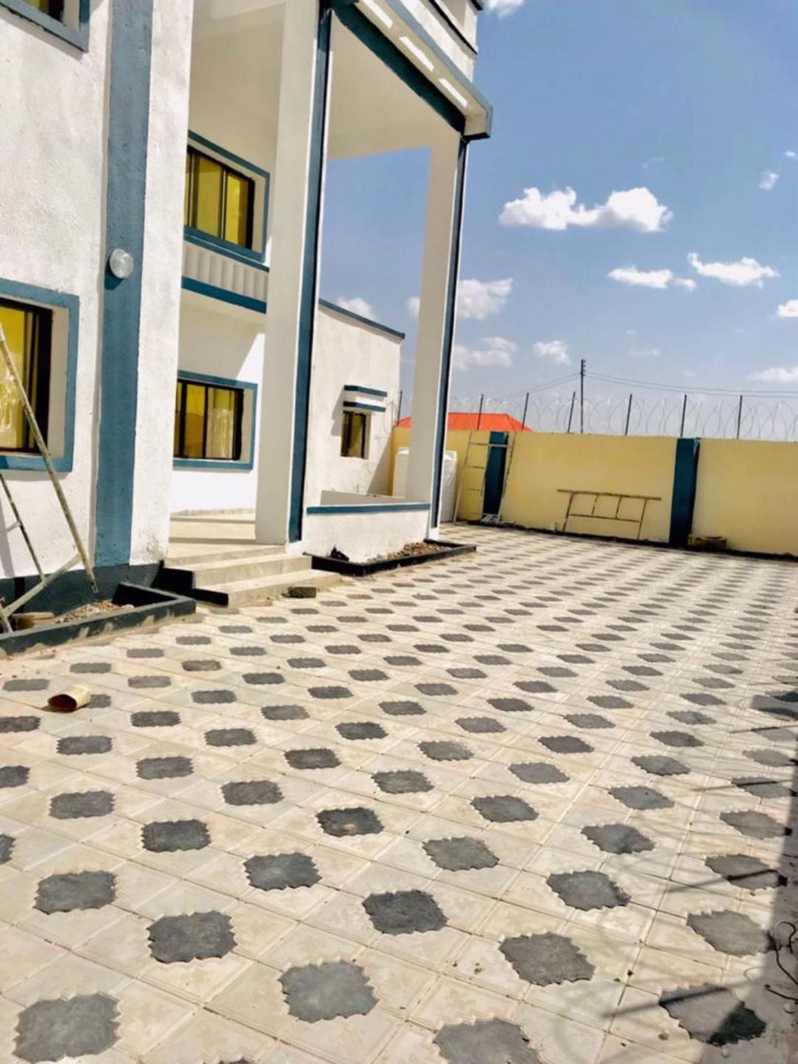 Courtyard in grey checker paving